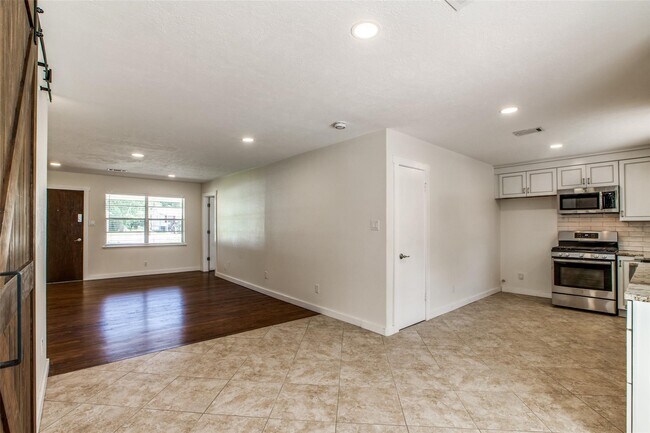 Foto del edificio - 235 Live Oak St