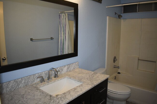 Building Photo - 4639 Shade Tree Way