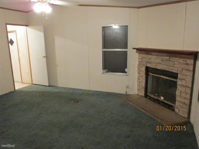 Building Photo - 3 br, 2 bath Mobile Home - 810 Woodtrail Dr