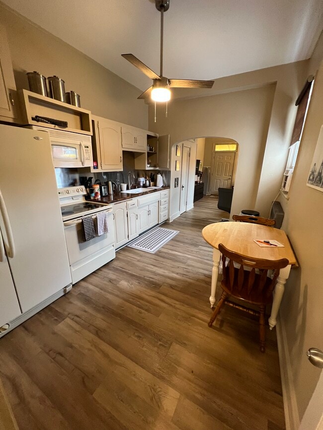 Unit F Studio Kitchen - 415 Market St