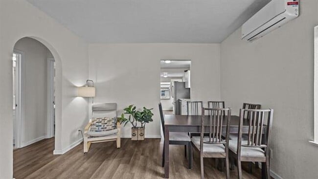 Building Photo - Charming Updated Home in Central Grand Junction – Available Now! Furnishing optional