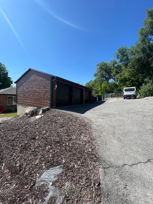 Building Photo - 1107 E 800 S