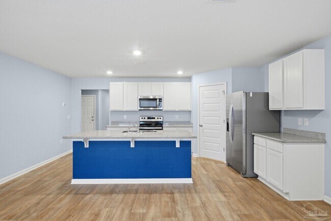 Foto del edificio - 5598 Guinevere Ln