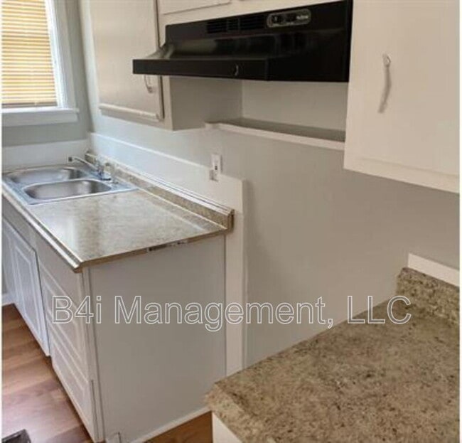 Building Photo - 159 Munson Dr