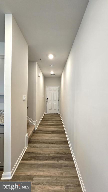 Building Photo - 717 Pickerel Pl