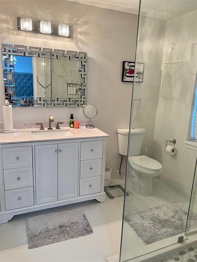 Foto principal - 6010 Red Plum Ct