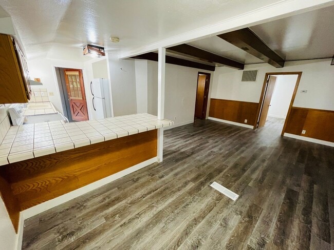 Building Photo - 940 Merced Ave