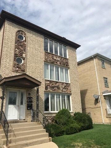 Primary Photo - 7938 W Addison St