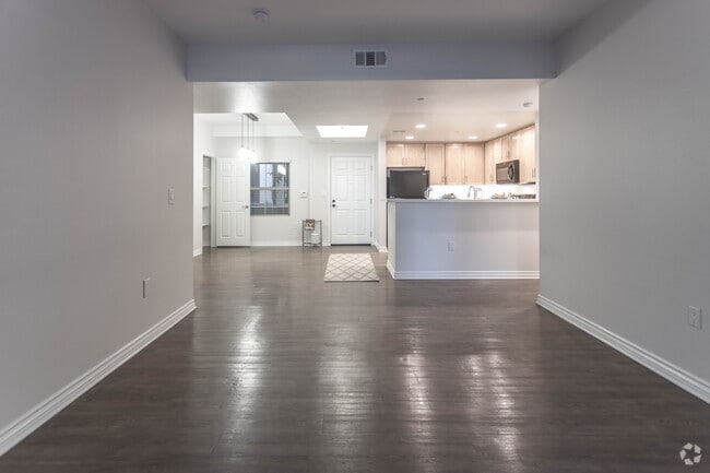 2BR, 2BA-1313 SF - Oasis at Lake Encino