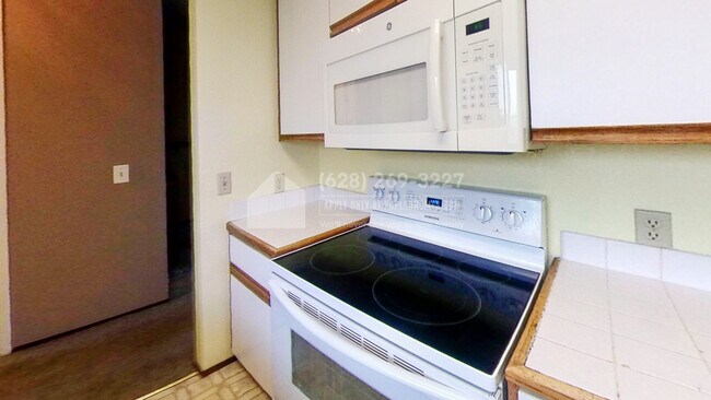 Building Photo - 6991 Chantel Ct