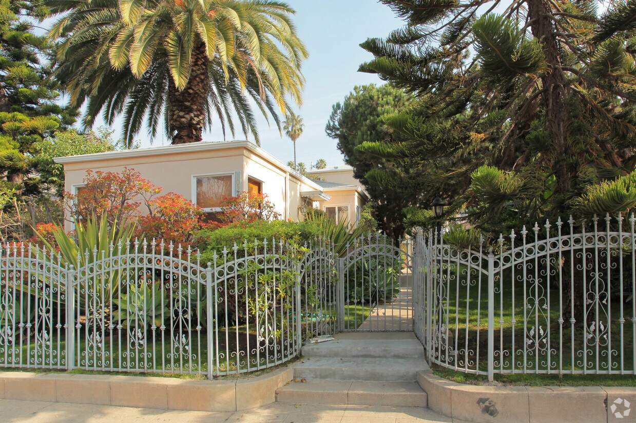 Primary Photo - 1037 4th St