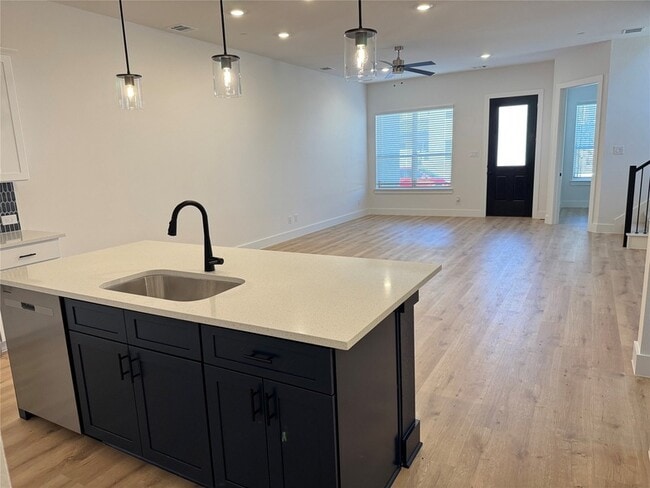 Building Photo - 1309 Eureka Spgs St