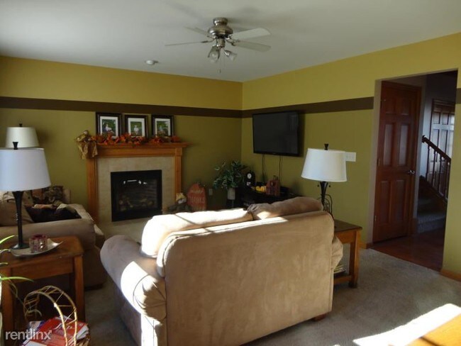 Foto del edificio - 1051 Stillwater Ln