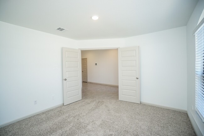 Building Photo - 3318 Parker Trce Dr