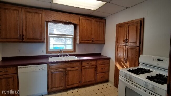 Building Photo - 2 br, 1 bath House - 6308 Oakes Ave
