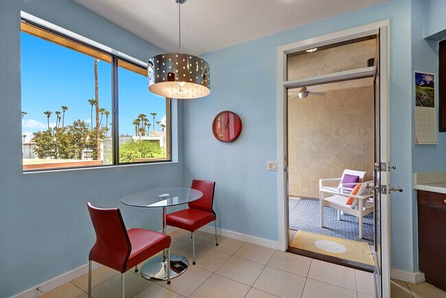 Foto del edificio - $500 Move-In Special! Furnished Two - Bedr...