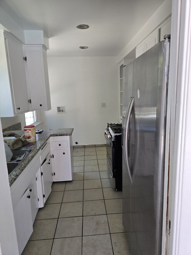Foto del edificio - 13229 Schoenborn St
