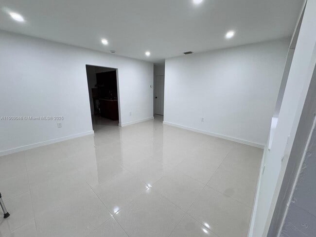 Foto del edificio - 5480 NW 4th Ave