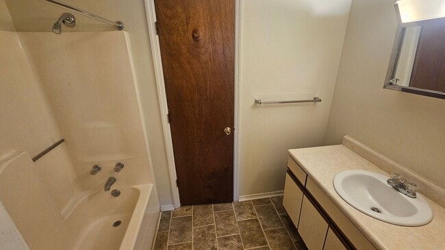 Foto del edificio - College Park - August 2026