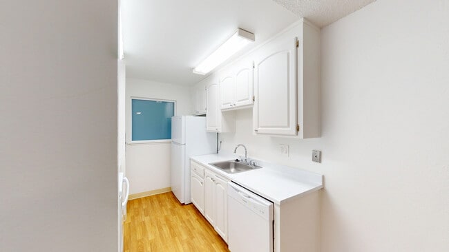 Building Photo - 445 Ignacio Blvd