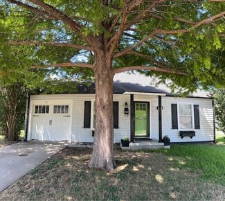 Building Photo - 4516 Pershing Ave