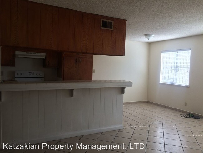 Building Photo - 2919 Toyon Dr