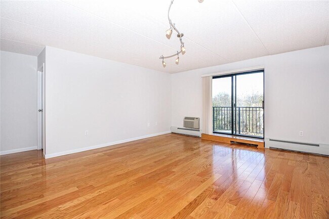 Building Photo - 123 Mamaroneck Ave