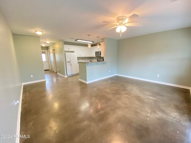 Foto del edificio - 1602 Dehart Dr