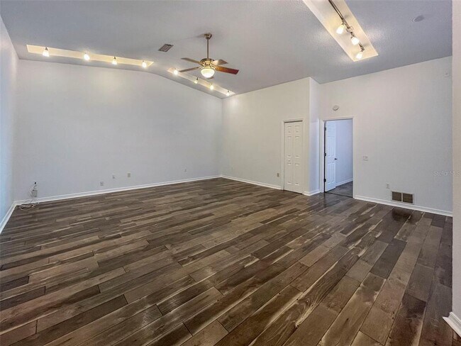 Foto del edificio - 3957 Proctor Rd