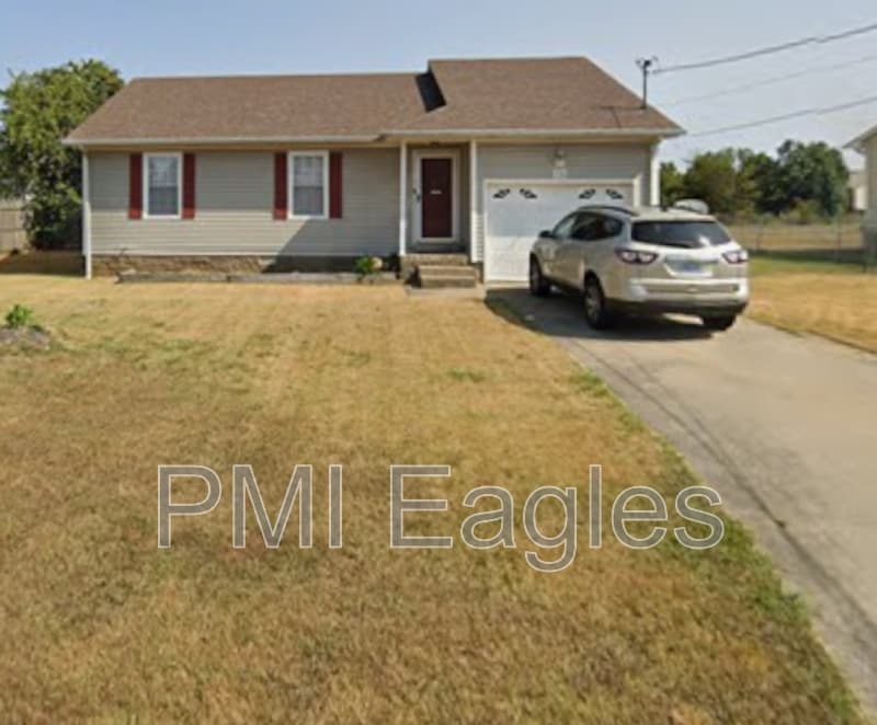 Primary Photo - 114 Gleaves Ln