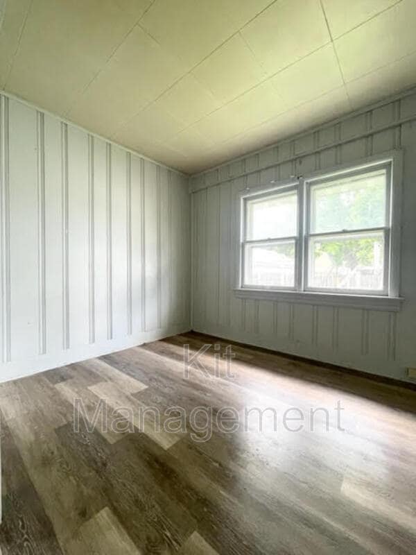 Foto del edificio - 434 W Poinsetta Ave