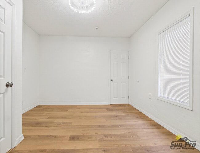 Foto del edificio - 213 Live Oak Ave