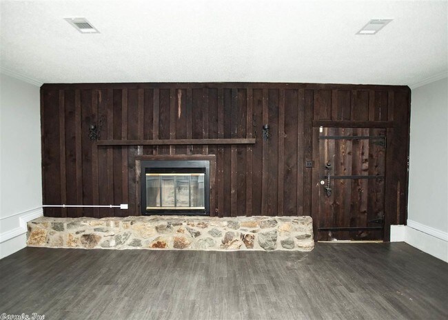 Building Photo - 10900 Lorie Ln
