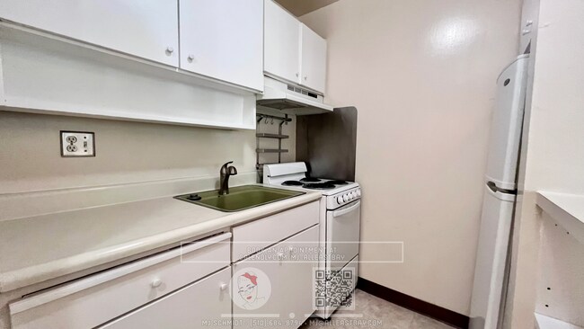 Foto del edificio - Bright Studio with courtyard view, include...