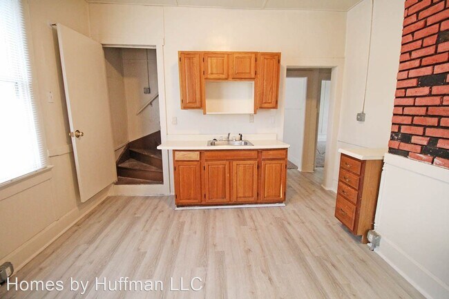 Building Photo - 4 br, 1 bath House - 627 Jackson Avenue