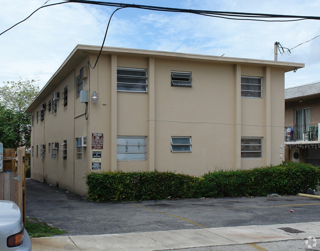 Foto del edificio - 434 SW 9th St