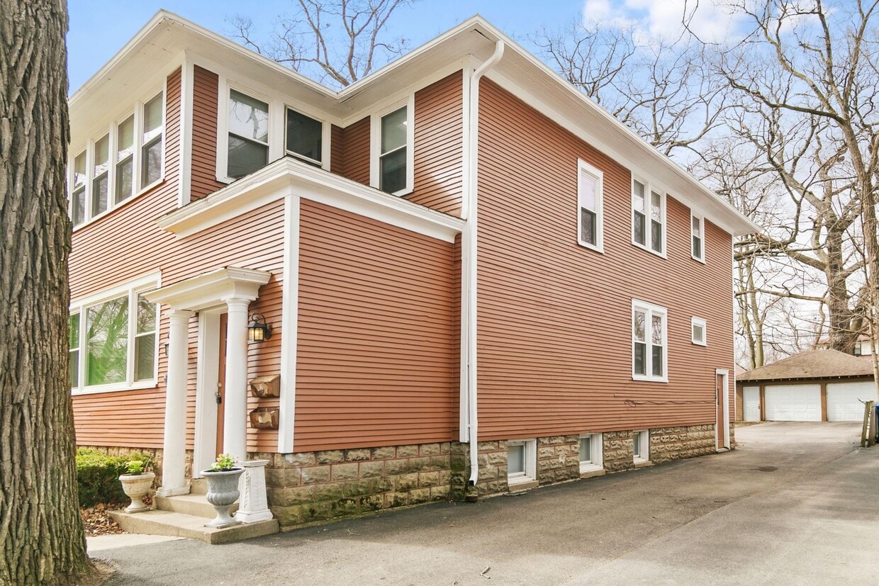 Building Photo - 1418 North Ave