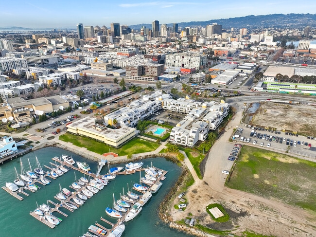 Aerial View - 7 Embarcadero W