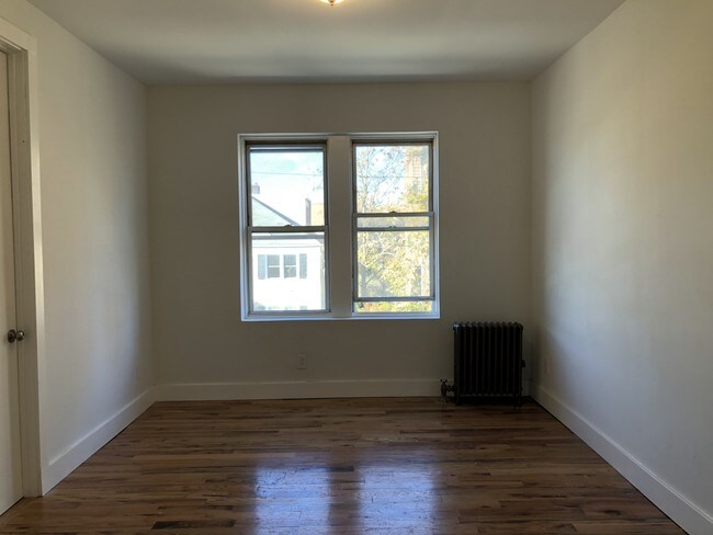 Foto del edificio - 38-40 Kelly Pkwy