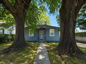 Building Photo - 846 Birch St