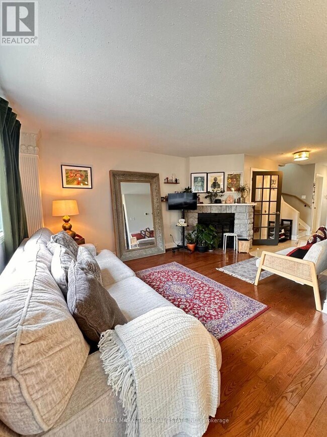 Photo du bâtiment - 5 Fulham Ct