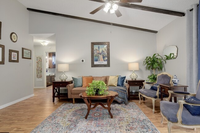 Building Photo - 501 Wolverton Dr