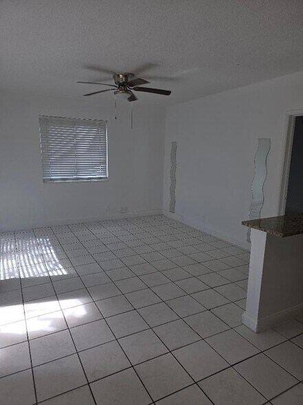 Foto del edificio - 1034 NW 1st Ave