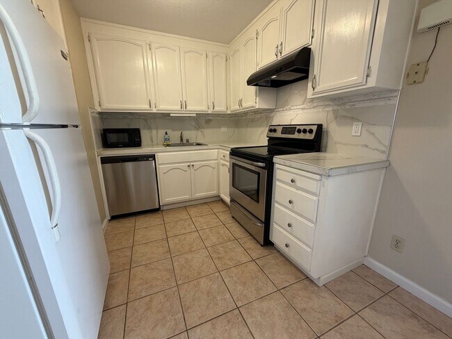 Foto del edificio - 5104 Westmont Ave