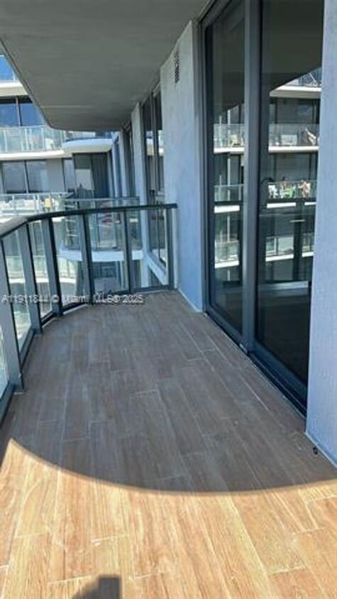 Photo - 121 NE 34th St unit 2816 (A11911844)