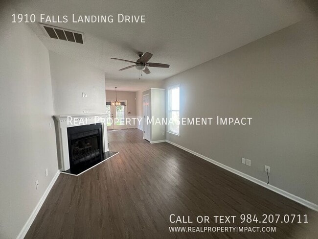 Building Photo - 1910 Falls Landing Dr