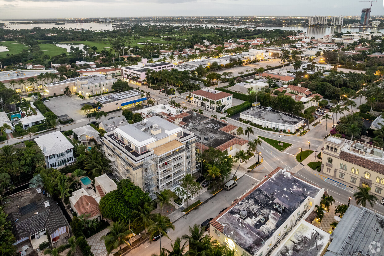 170 chilenos Ave - Everglades Plaza