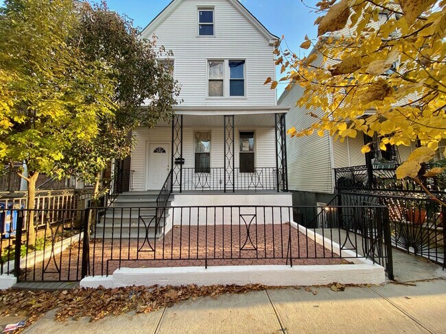 Front Entrance - 68 Sunnyside Ave