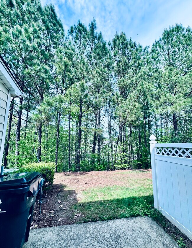 Foto del edificio - 4108 Brenmar Ln