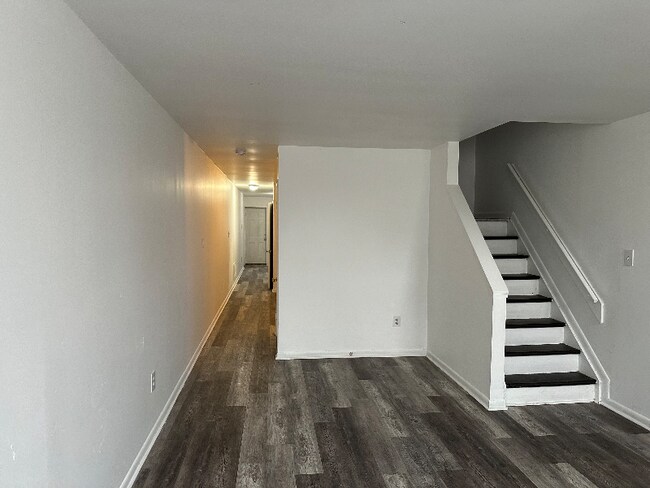 Building Photo - 1816 W Lanvale St